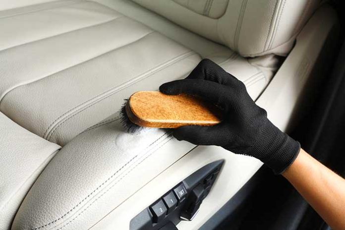 Comment nettoyer le cuir de sa voiture